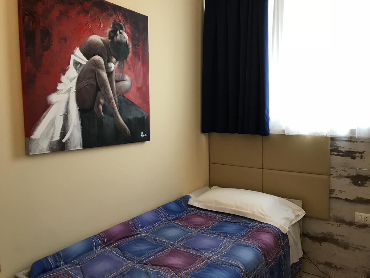 Hotel Elys Pieve Emanuele Exteriér fotografie