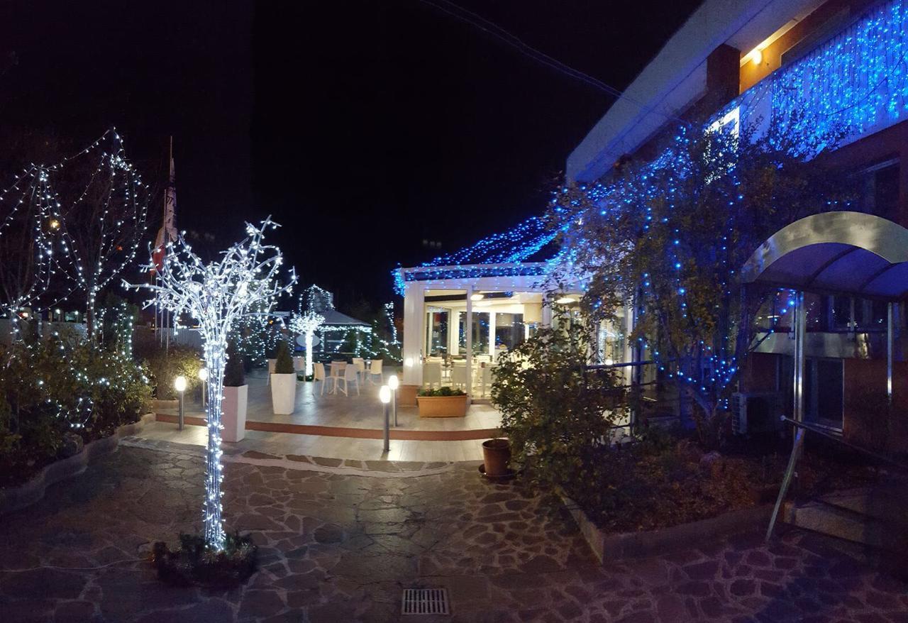 Hotel Elys Pieve Emanuele Exteriér fotografie